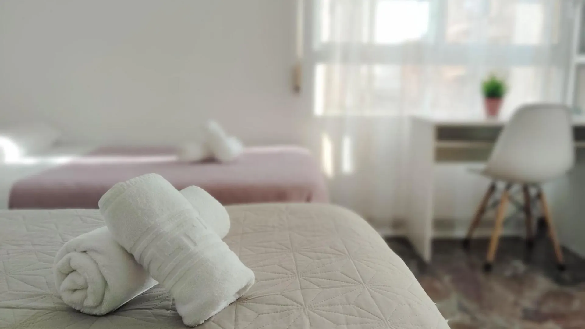 Guest house Piso Compartido Delyrent, Zona Corteingles Jaen